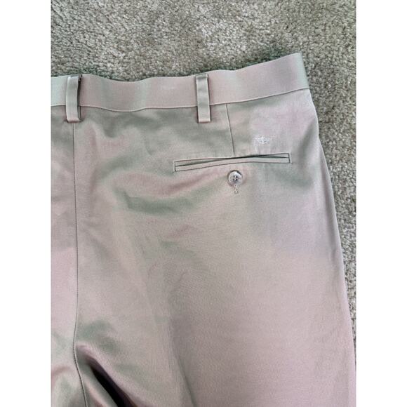 Dockers Pants Mens 40x32 Beige Khaki Classic Fit Slacks Trousers Pleated D522 - Picture 6 of 14